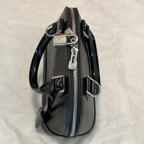 Louis Vuitton Epi Electric Alma BB crossbody bag - Picture 5 of 15